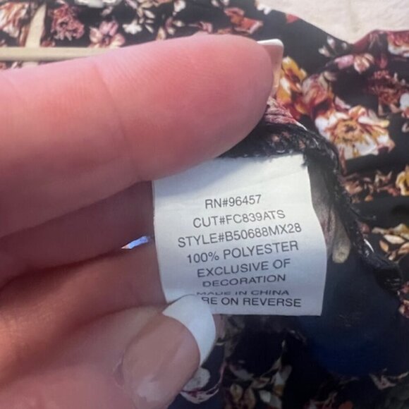 Bohemian Style Eyeshadow Floral Oversized Top 2X - Picture 6 of 7